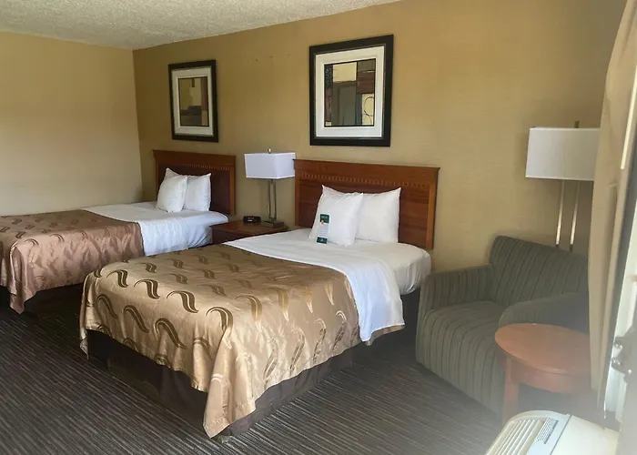 Quality Inn Columbus, Ms