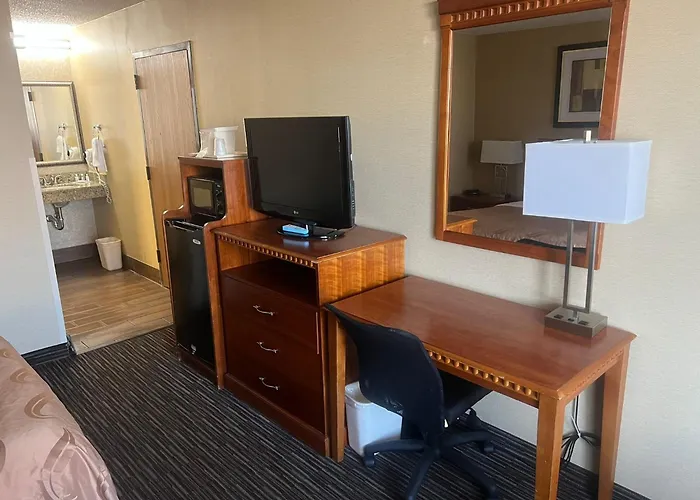 Quality Inn Columbus, Ms